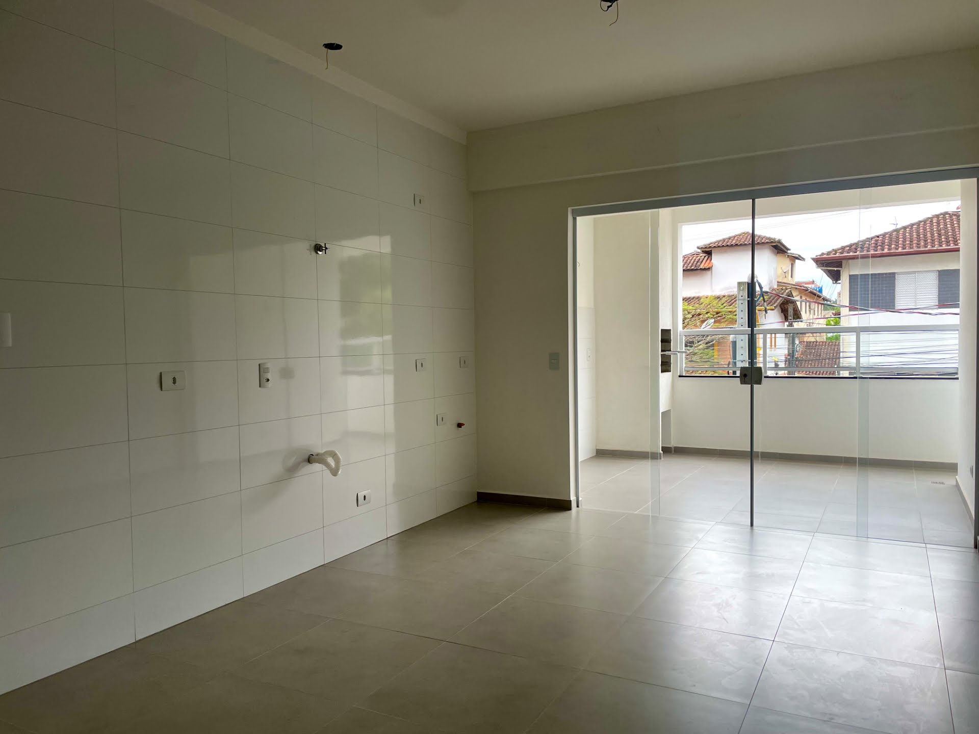 Apartamento à venda com 2 quartos, 1 suíte, 1 vaga e 71m² no Itaguá, Ubatuba (SP) — foto 3 de 11