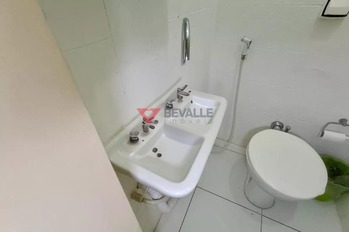Apartamento à venda com 4 quartos, 2 banheiros e 167m² no Ipanema, Rio de Janeiro (RJ) — foto 29 de 30