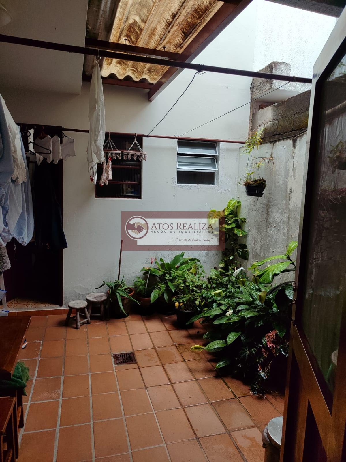 Casa à venda com 3 quartos, 2 banheiros, 2 vagas e 8m² no Parque das Arvores, São Paulo — foto principal