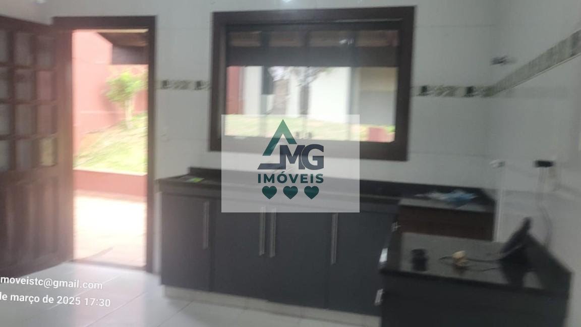 Casa à venda com 3 quartos, 1 suíte, 4 vagas e 450m² no Jardim das Magnólias, Três Corações (MG) — foto 12 de 12
