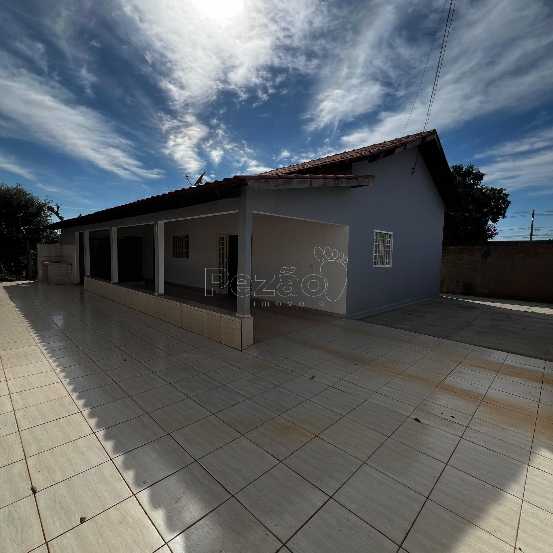 Casa à venda com 3 quartos, 2 banheiros, 5 vagas e 375m² no Jardim Conde dos Arcos, Itapuranga — foto principal