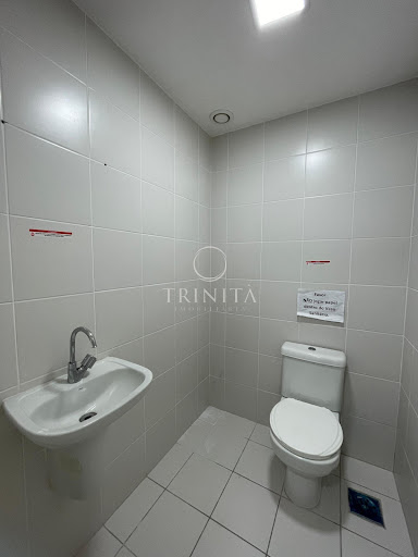 banheiro-trinitaimobiliaria-ceoexecutiveoffices-peninsula
