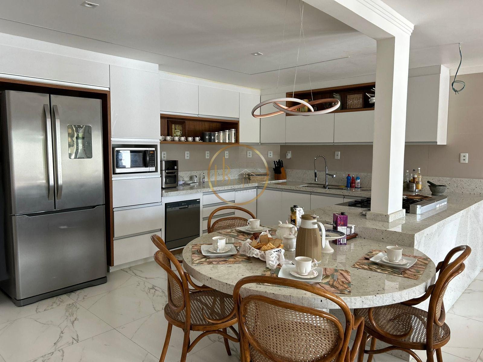 Casa à venda com 4 quartos, 4 suítes, 3 vagas e 390m² no Village 2, Porto Seguro (BA) — foto 4 de 24