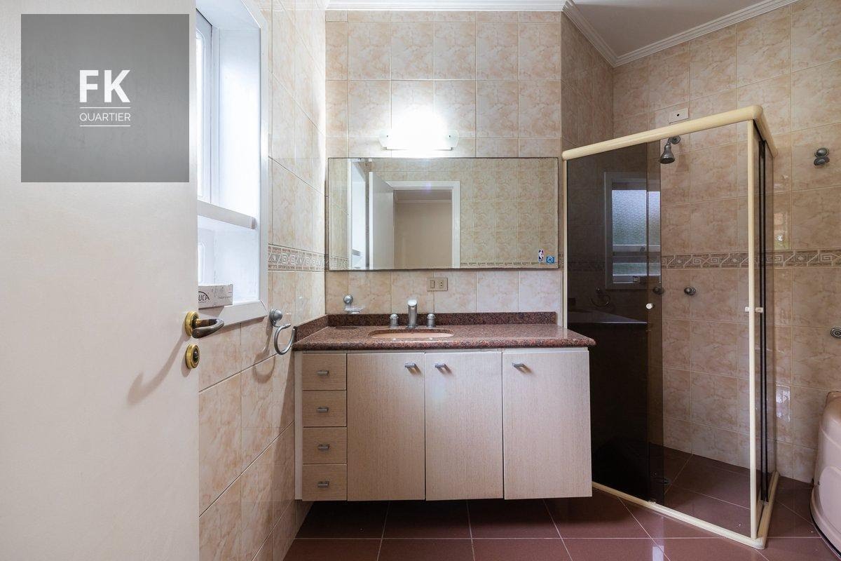 Casa à venda com 4 quartos, 4 suítes, 6 vagas e 415m² no Residencial Morada dos Lagos, Barueri (SP) — foto 16 de 29