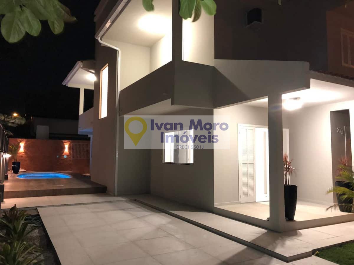 Casa para alugar com 6 quartos, 5 banheiros e 4 vagas no Daniela, Florianópolis — foto principal