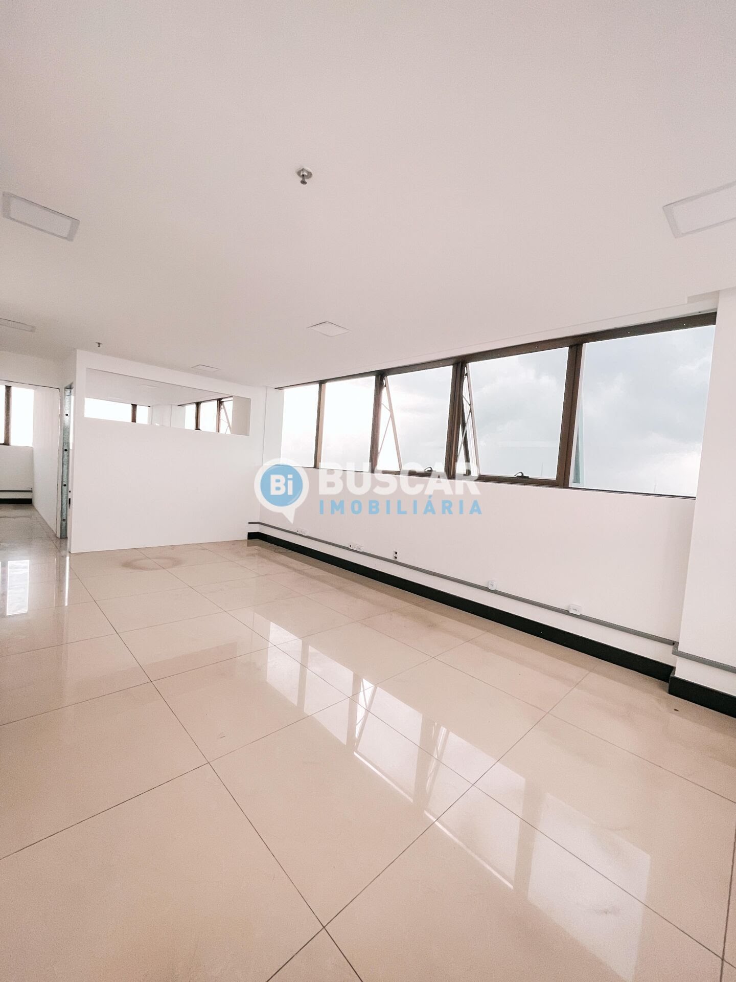 Comercial à venda com 1 banheiro, 1 vaga e 64m² no Centro, Feira de Santana (BA) — foto 3 de 12