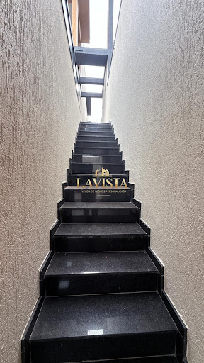 Casa à Venda com 3 suítes, com 180m², Jardim do Lago-Atibaia