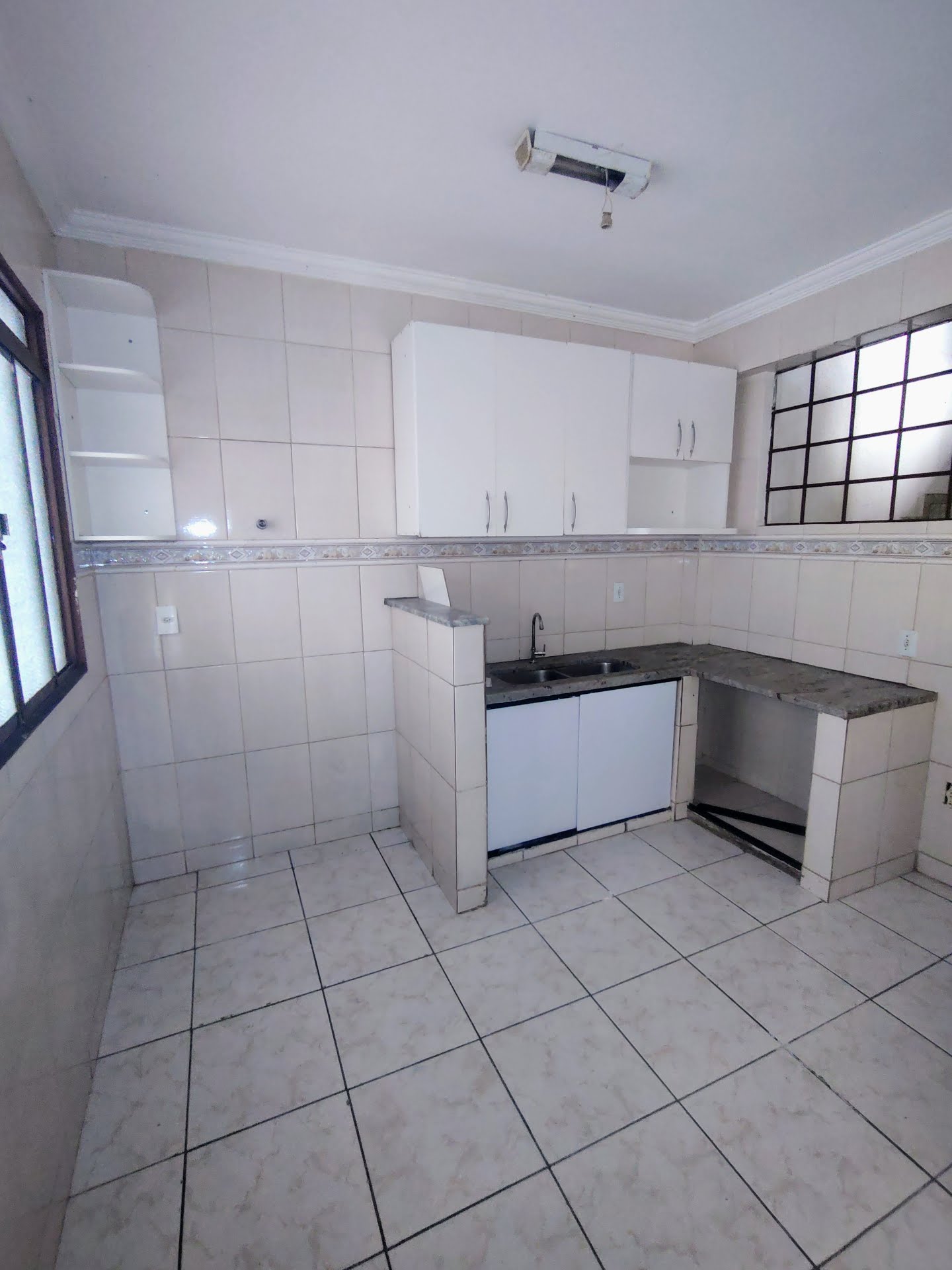 Casa à venda com 5 quartos, 1 suíte, 5 vagas e 360m² no Santa Monica, Belo Horizonte (MG) — foto 17 de 25