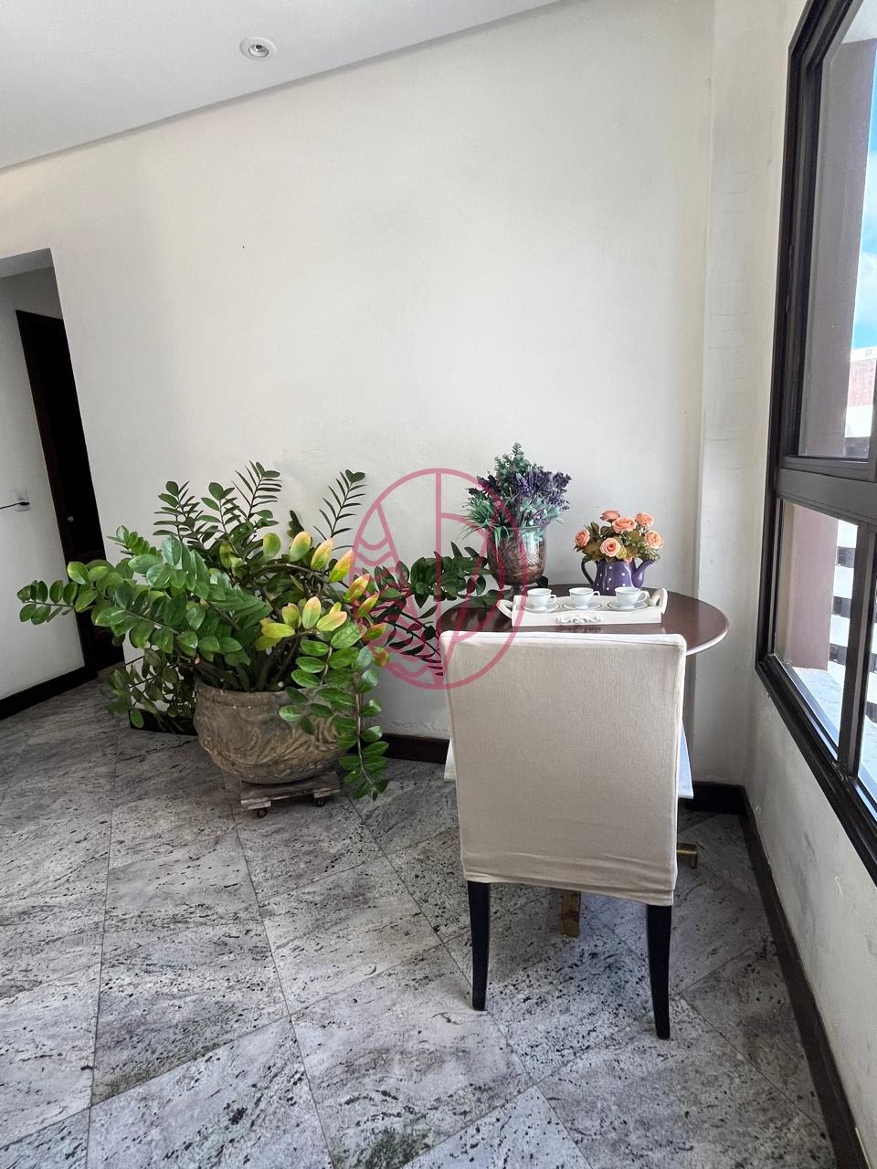 Casa à venda com 4 quartos, 3 suítes, 4 vagas e 340m² no Pituba, Salvador (BA) — foto 12 de 30