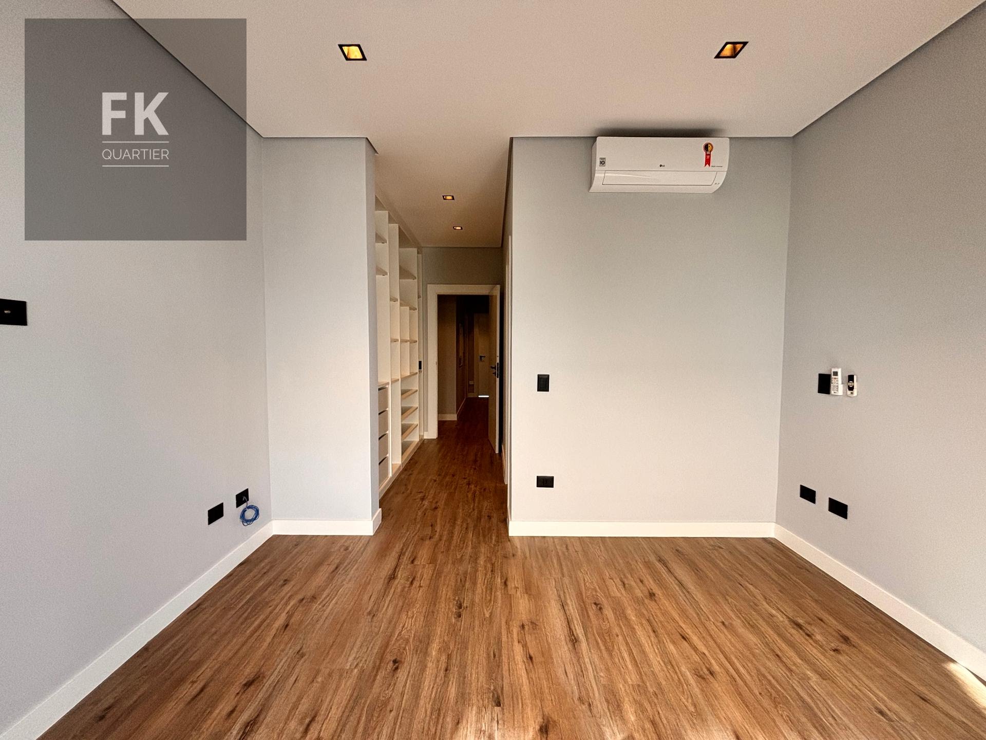 Casa à venda com 4 quartos, 4 suítes, 4 vagas e 370m² no Alphaville, Santana de Parnaíba (SP) — foto 26 de 30