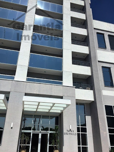 <p>Descubra a oportunidade de investir no coração de Osasco! Esta sala comercial, com 45m² de área útil, está localizada no Centro, uma das regiões mais valorizadas e estratégicas da cidade. Ideal par