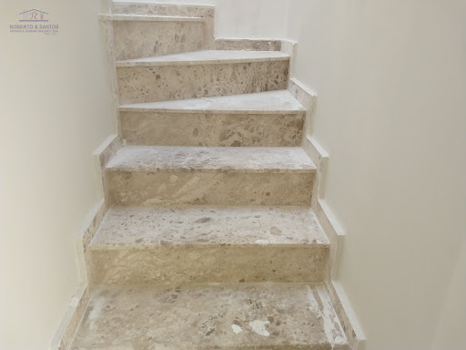 Escadas de entrada