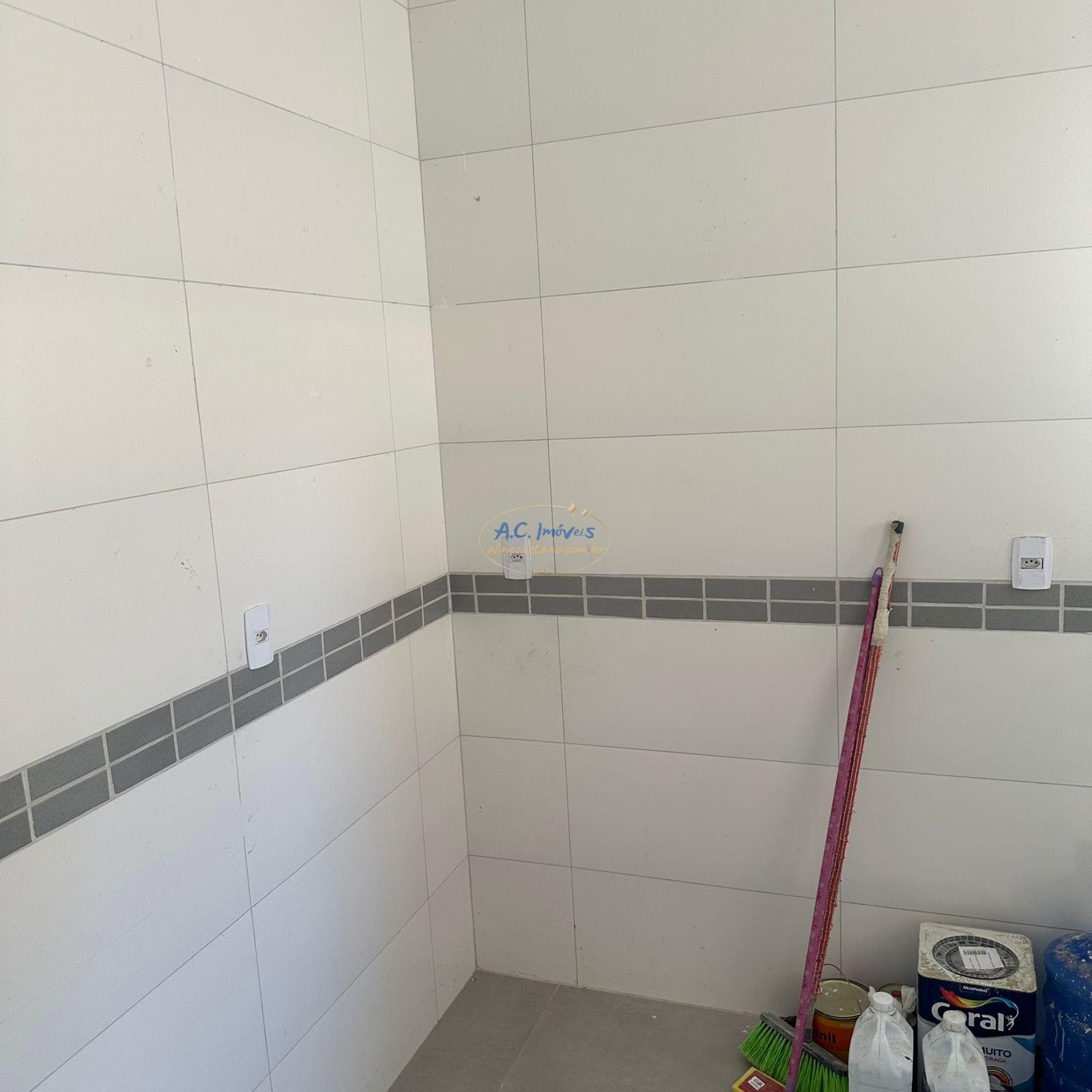 Casa à venda com 2 quartos, 2 banheiros, 1 vaga e 61m² no Jardim Melvi, Praia Grande (SP) — foto 13 de 17