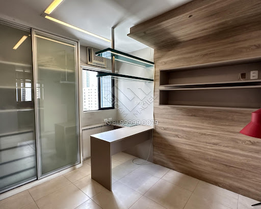 Compre Apartamento à venda em Casa Forte com 106m², reformado, 3 quartos (2 suítes) e lazer completo na Estrada das Ubaias. Agende visita com Leicam Maciel.