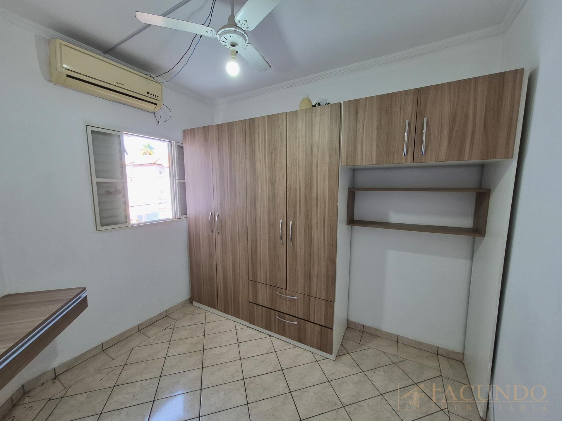 Quarto 01