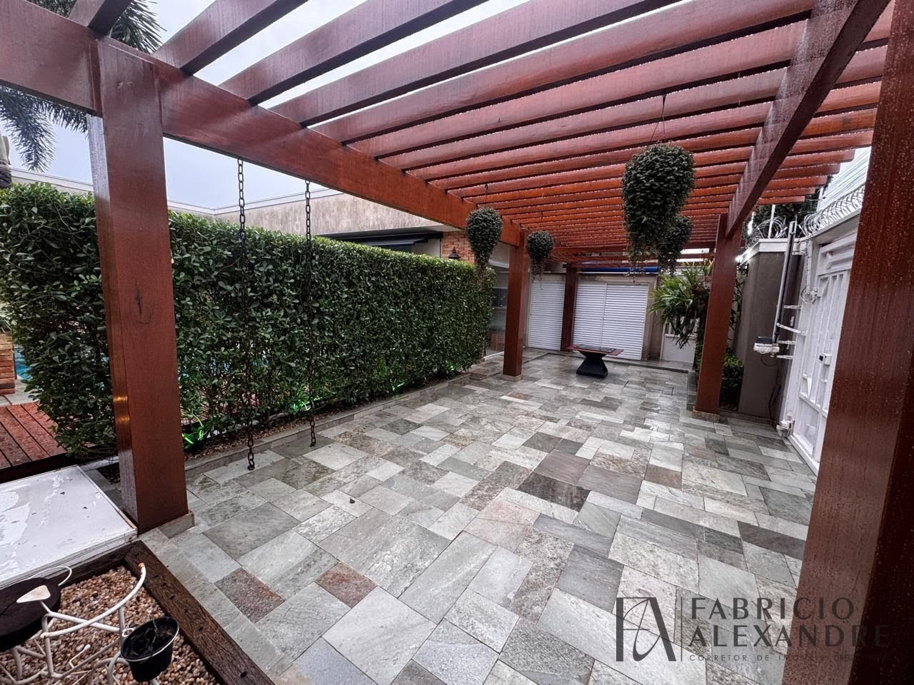 Casa à venda com 3 quartos, 1 suíte, 2 vagas e 390m² no Residencial Santa Cruz, São José do Rio Preto (SP) — foto 2 de 24