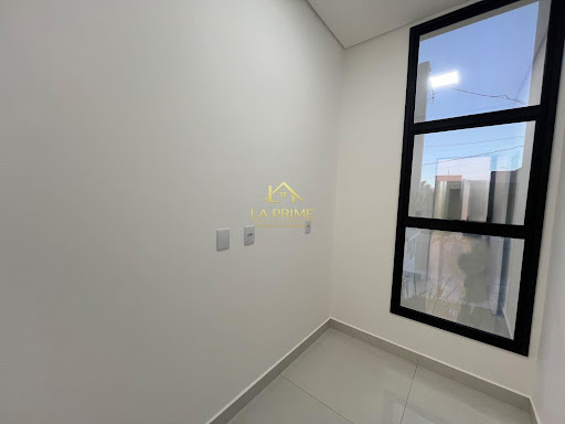 Casa à venda no Condomínio Villagio Wanel – Sorocaba/SP 140m² de área construída, 03 dormitórios, sendo 1 suíte e 04 vagas de garagem.