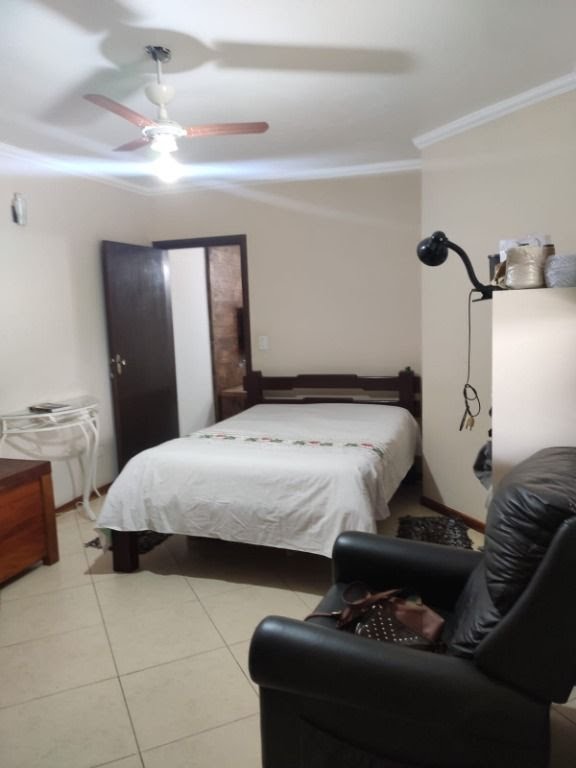 Casa à venda com 3 quartos, 3 suítes, 6 vagas e 293m² no Arujamérica, Arujá (SP) — foto 24 de 30