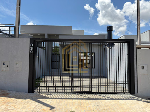 Casa à Venda em Cascavel: 2 Quartos, Suíte, 78m², R$420mil
