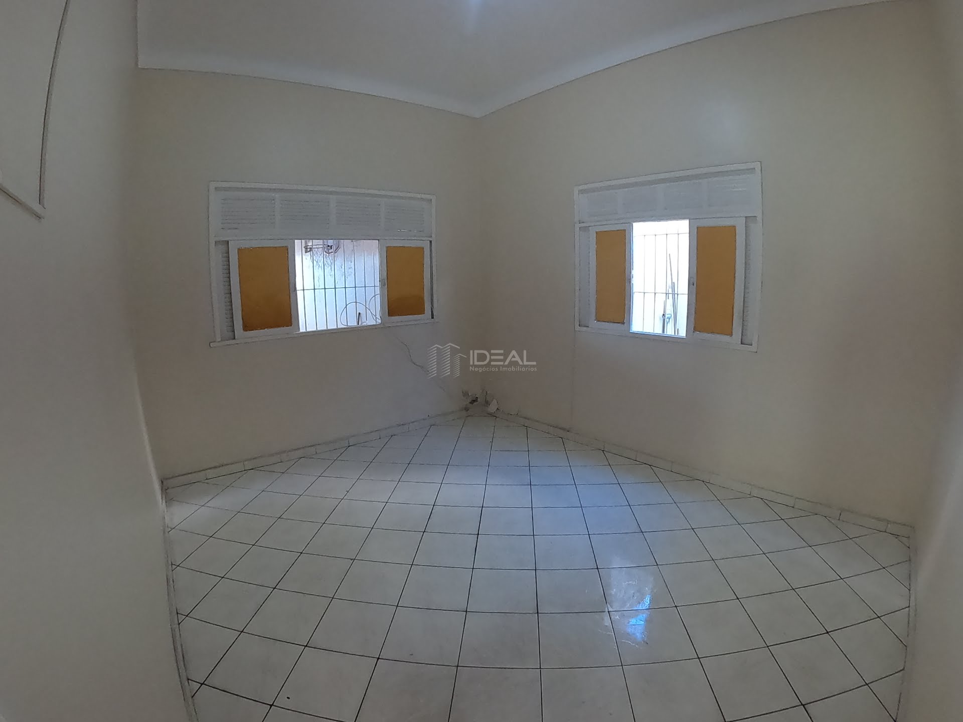 Casa com ponto comercial para venda no Parque Califórnia - Campos dos Goytacazes, RJ 