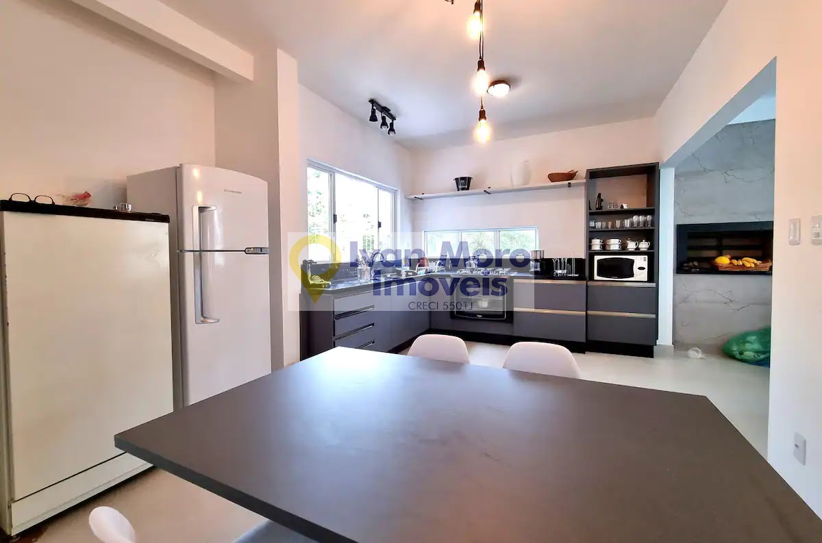 Casa para alugar com 7 quartos, 5 banheiros, 4 vagas e 350m² no Daniela, Florianópolis (SC) — foto 23 de 30