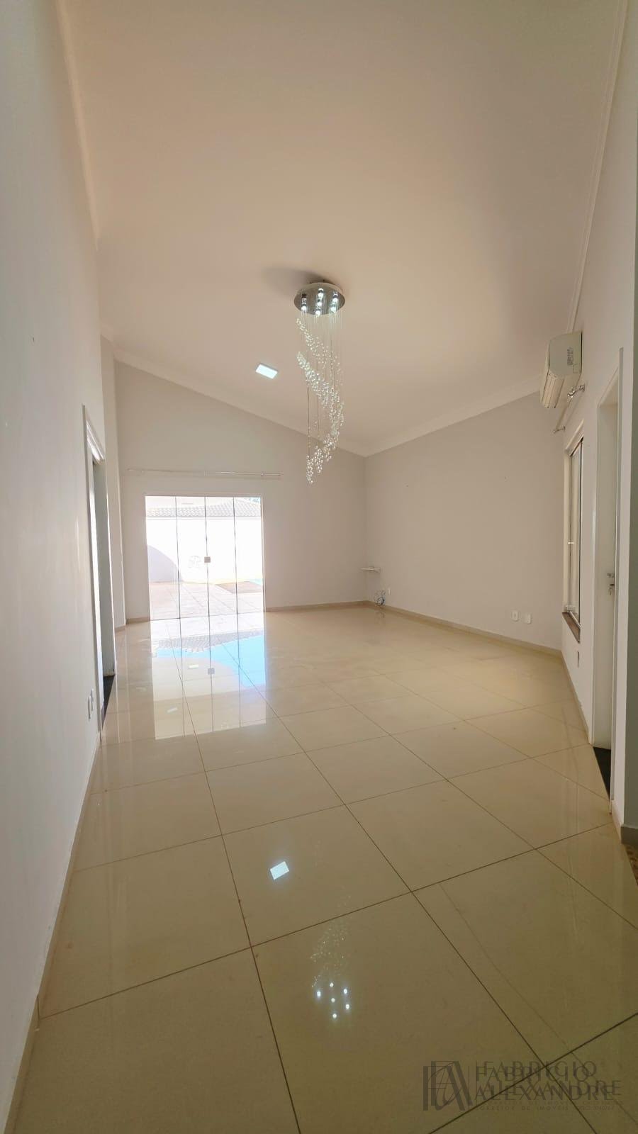 Casa à venda com 3 quartos, 3 suítes, 4 vagas e 250m² no Parque Residencial Damha, São José do Rio Preto (SP) — foto 9 de 30
