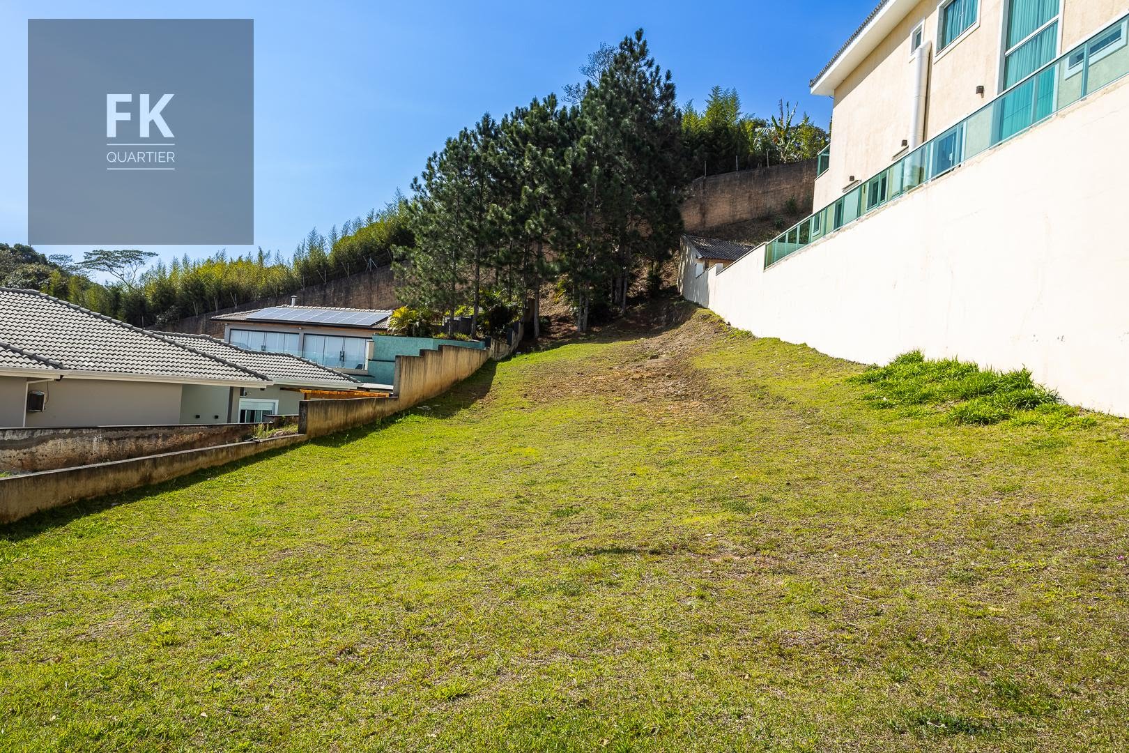 Terreno à venda com 604m² de terreno no Alphaville, Santana de Parnaíba (SP) — foto 2 de 6