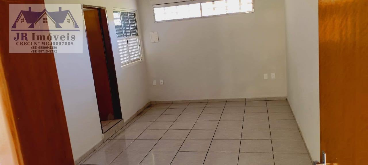Casa à venda com 3 quartos, 1 suíte, 2 vagas e 130m² no Jardim Bernadete, Itajubá (MG) — foto 17 de 21