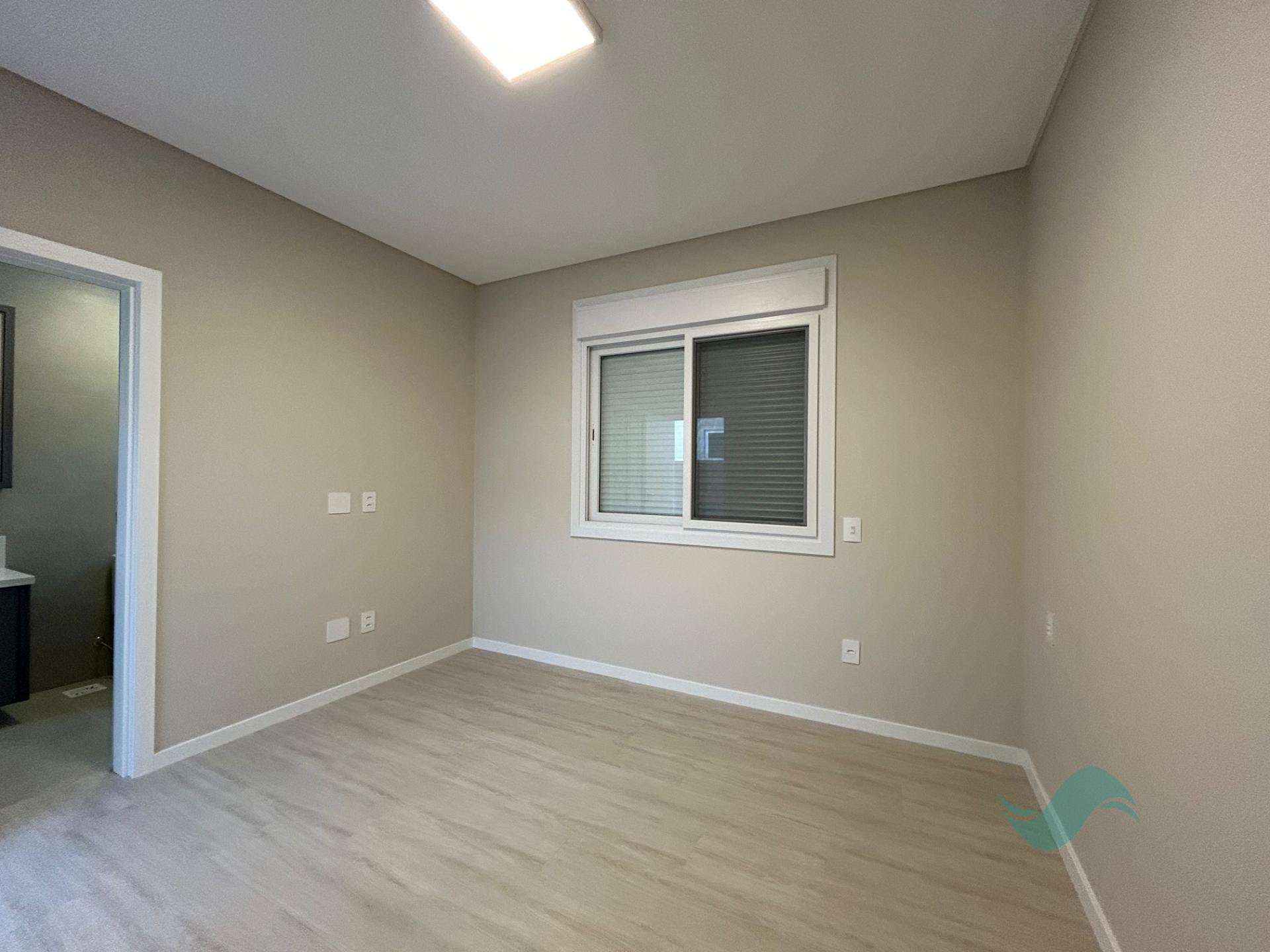 Casa à venda com 3 suítes, 2 vagas e 270m² no Lagoa da Conceição, Florianópolis (SC) — foto 19 de 27