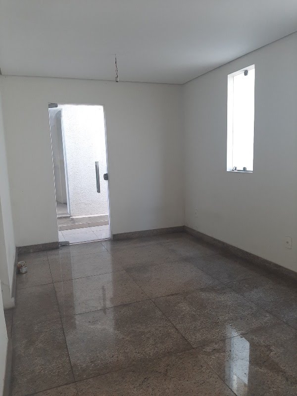 Casa à venda com 5 quartos, 2 suítes, 5 vagas e 245m² no Sao Joao Batista (venda Nova), Belo Horizonte (MG) — foto 4 de 30