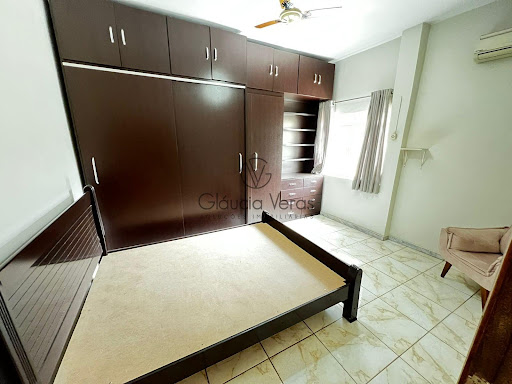 Casa à Venda em Lourdes, GV: 1 Dorm, 2 Suítes por R$700 mil