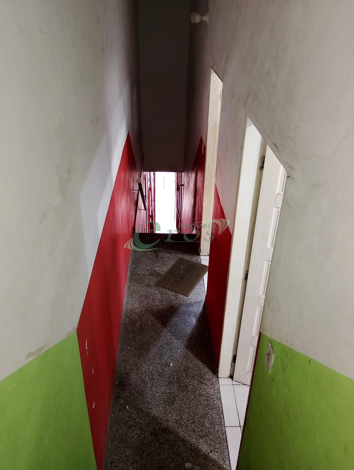 ESCADA DE ACESSO A SALA