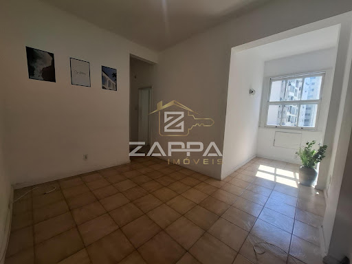 <p>Excelente apartamento à venda em Copacabana, Rio de Janeiro, com 50m² de área útil, ideal para quem busca praticidade, conforto e uma localização privilegiada na Zona Sul. O imóvel conta com 1 dorm