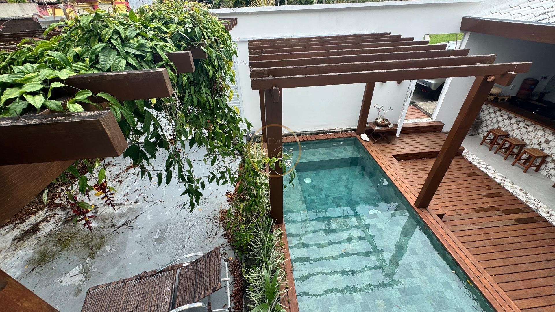 Casa à venda com 3 quartos, 3 suítes, 2 vagas e 150m² no Praia de Taperapuã, Porto Seguro (BA) — foto 3 de 20