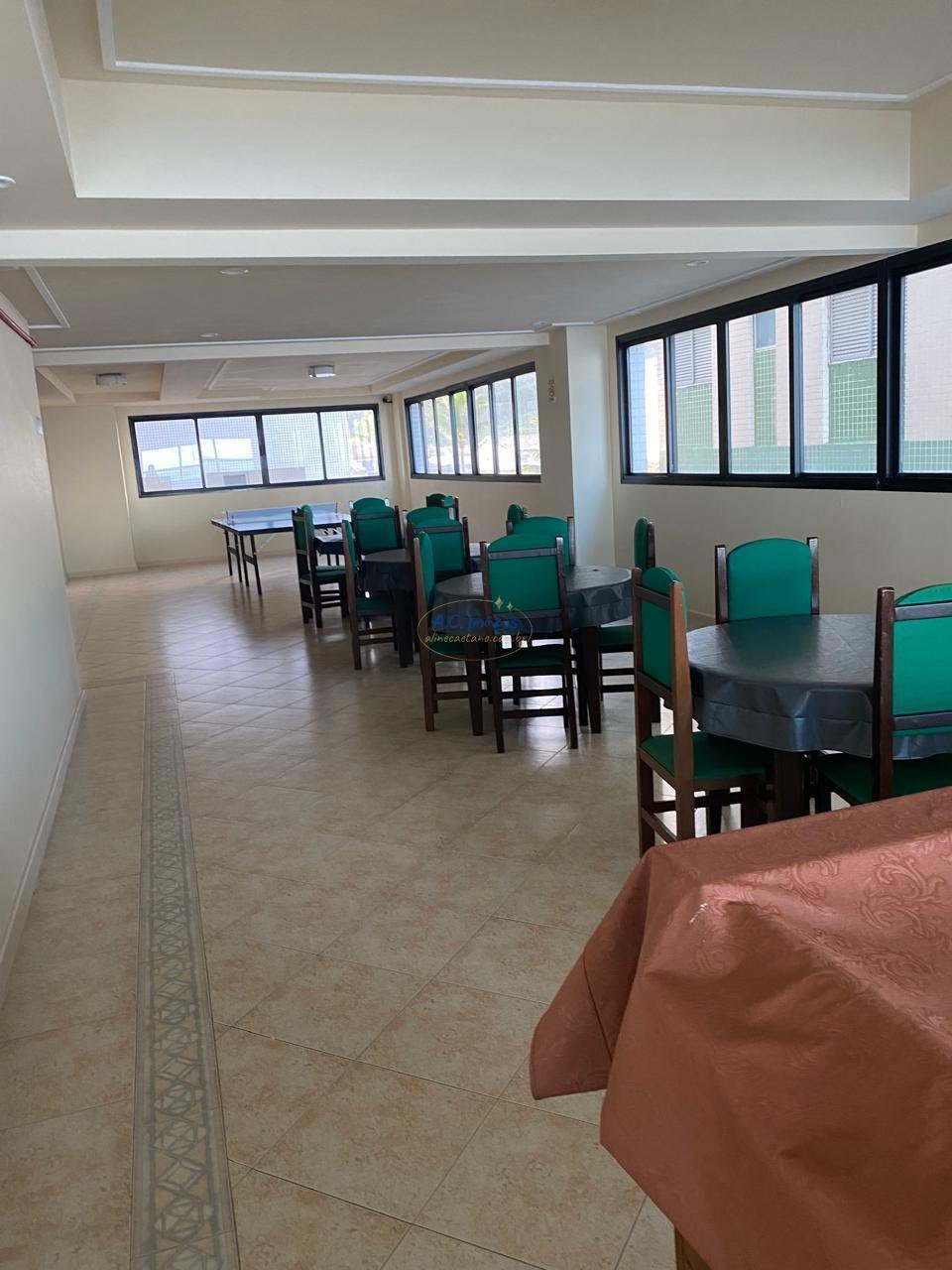 Apartamento para alugar com 4 quartos, 1 suíte, 2 vagas e 138m² no Jardim Caiahu, Mongaguá (SP) — foto 4 de 30