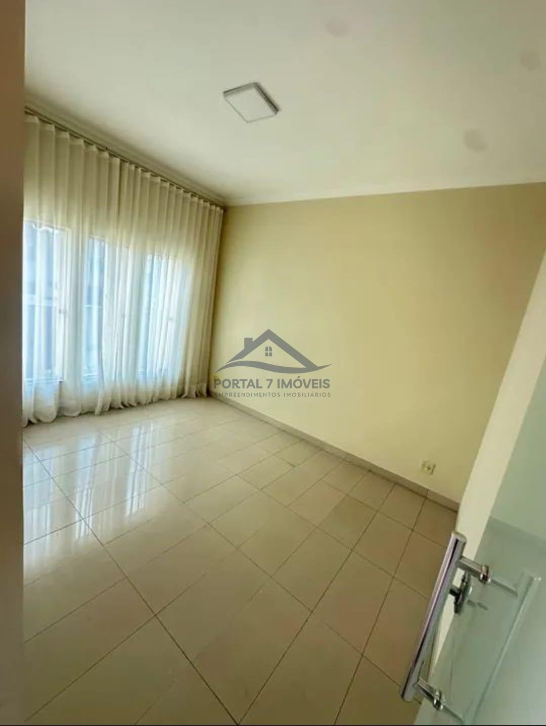 Casa à venda com 3 quartos, 1 suíte, 4 vagas e 360m² no Iporanga, Sete Lagoas (MG) — foto 5 de 18