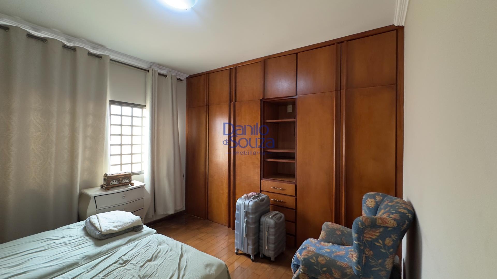 Casa à venda com 3 quartos, 1 suíte, 2 vagas e 411m² no Vila Andrea, Araxá (MG) — foto 12 de 18