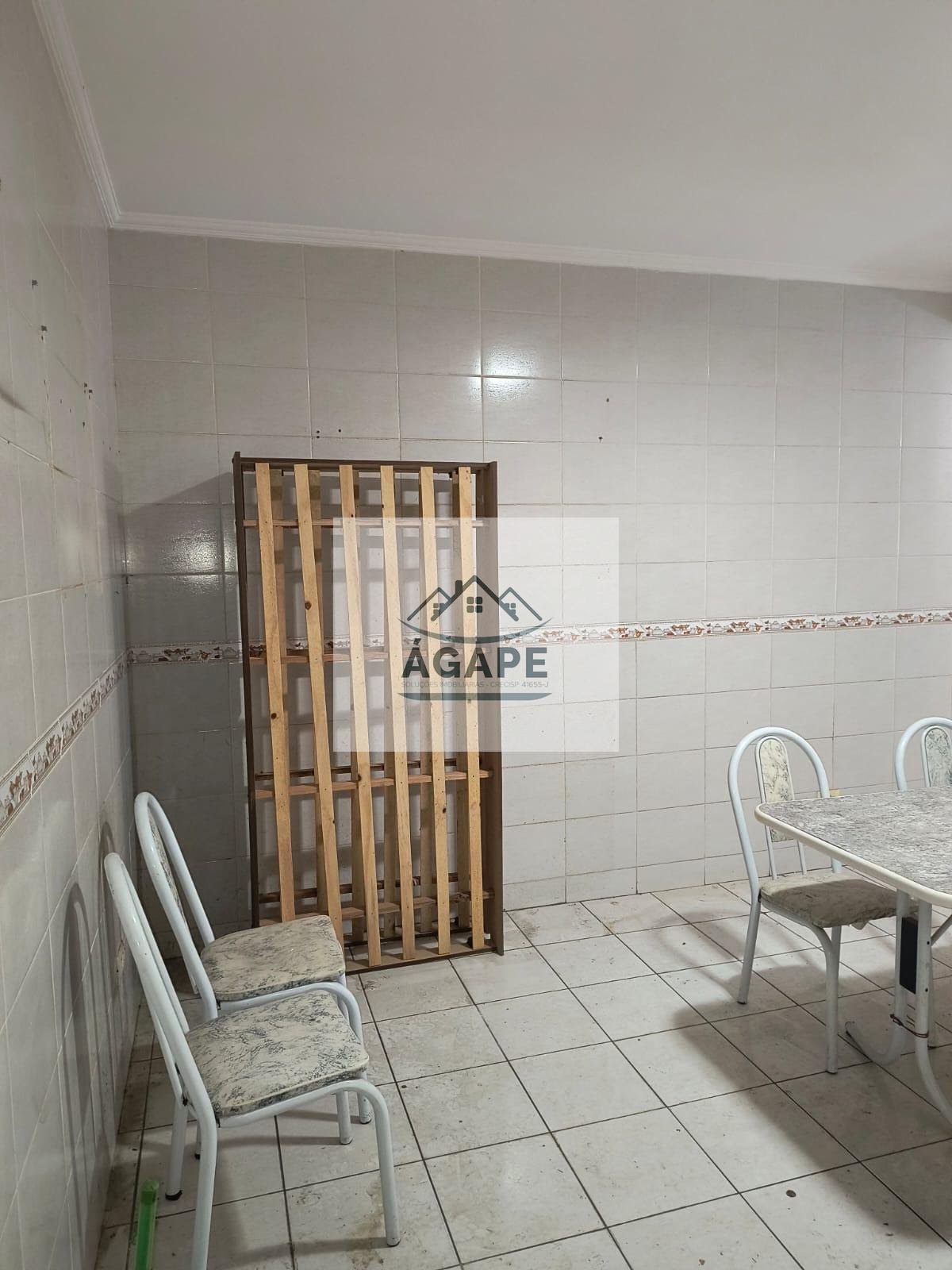 Casa à venda com 3 quartos, 1 suíte, 4 vagas e 250m² no Jardim Saint Moritz, Taboão da Serra (SP) — foto 13 de 30