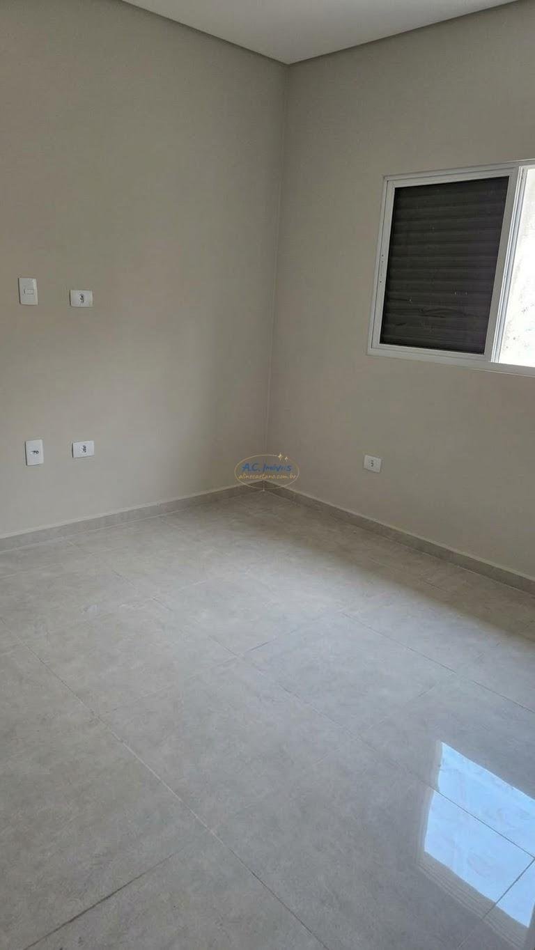 Casa à venda com 2 quartos, 1 suíte, 3 vagas e 85m² no Vila Tupi, Praia Grande (SP) — foto 2 de 17