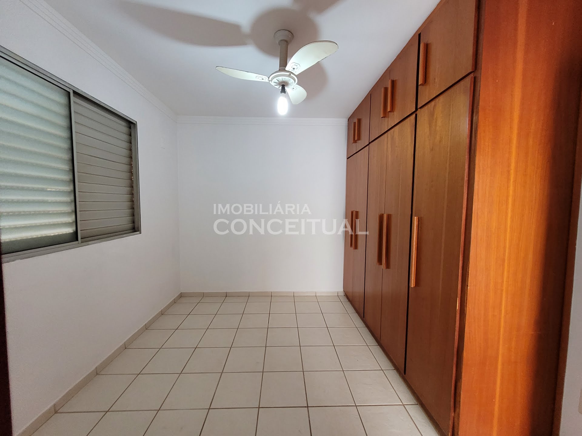 Quarto 1 - Armário