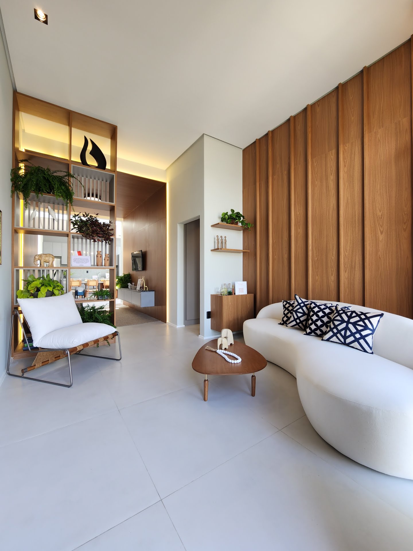 Casa à venda com 3 quartos, 3 suítes, 2 vagas e 184m² no Sim, Feira de Santana (BA) — foto 3 de 13