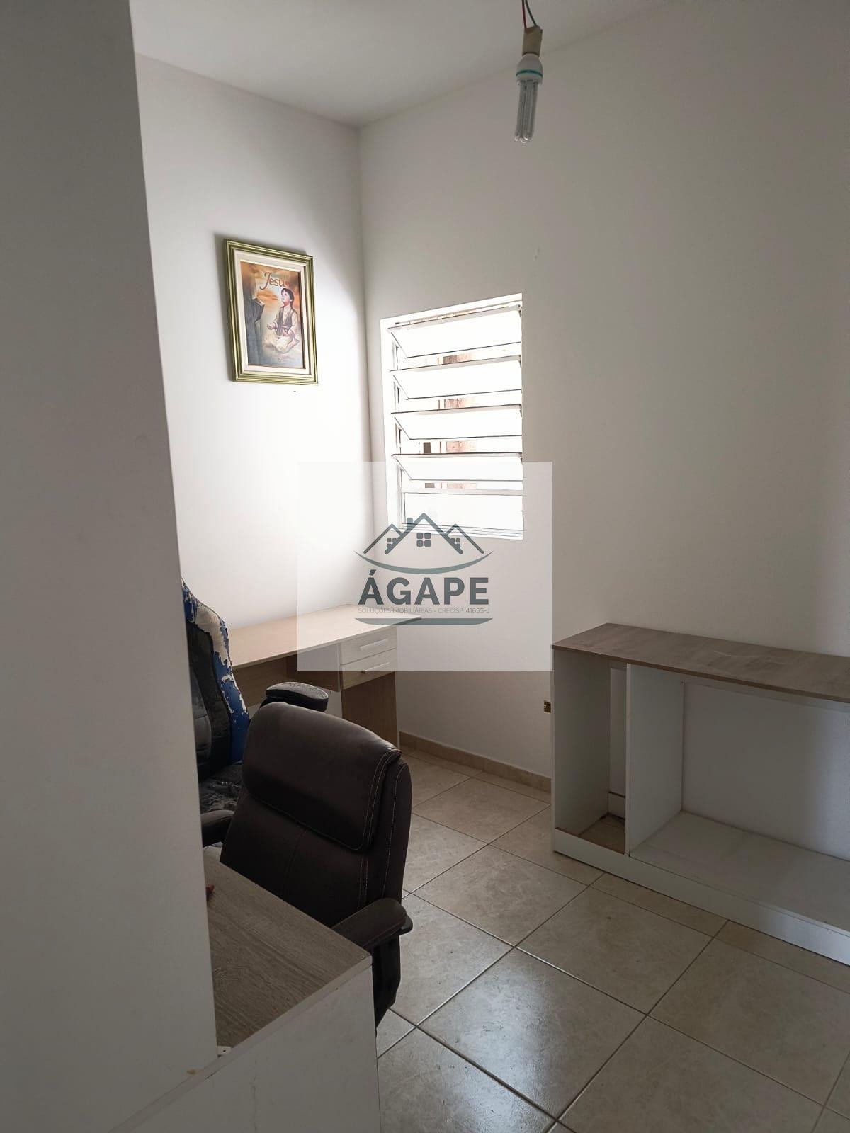 Casa à venda com 3 quartos, 1 suíte, 4 vagas e 250m² no Jardim Saint Moritz, Taboão da Serra (SP) — foto 18 de 30