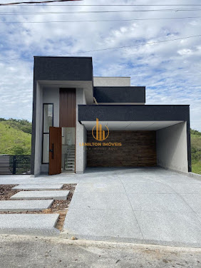 Casa 3 Dormitórios à Venda em Santa Isabel | 243m²