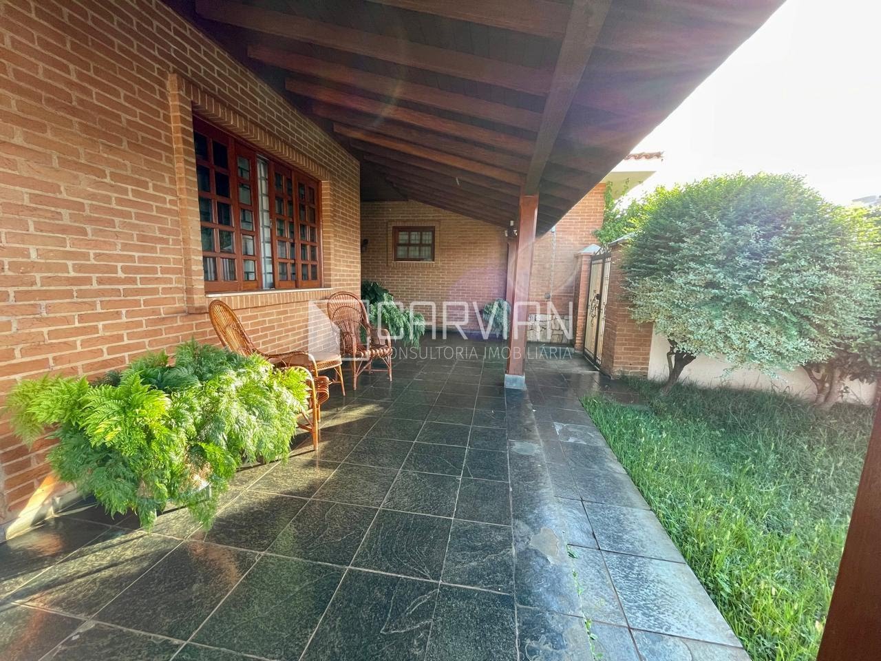 Casa à venda com 3 quartos, 3 suítes, 4 vagas e 393m² no Centro, Cravinhos (SP) — foto 3 de 30