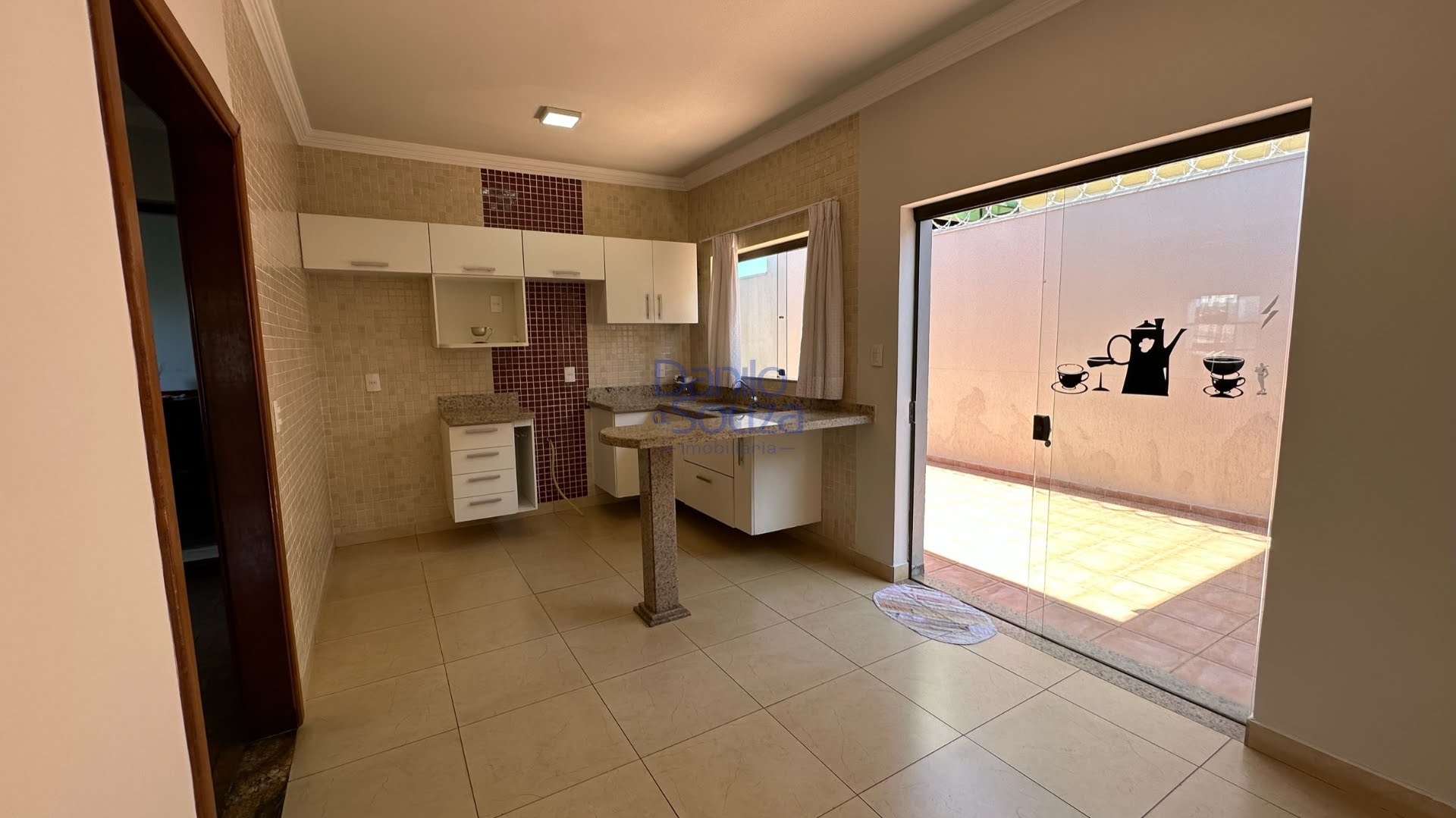 Casa à venda com 3 quartos, 1 suíte, 4 vagas e 300m² no Alvorada, Araxá (MG) — foto 8 de 25