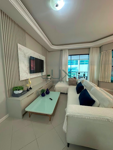 Apartamento para temporada mobiliado a 50 metros do mar 