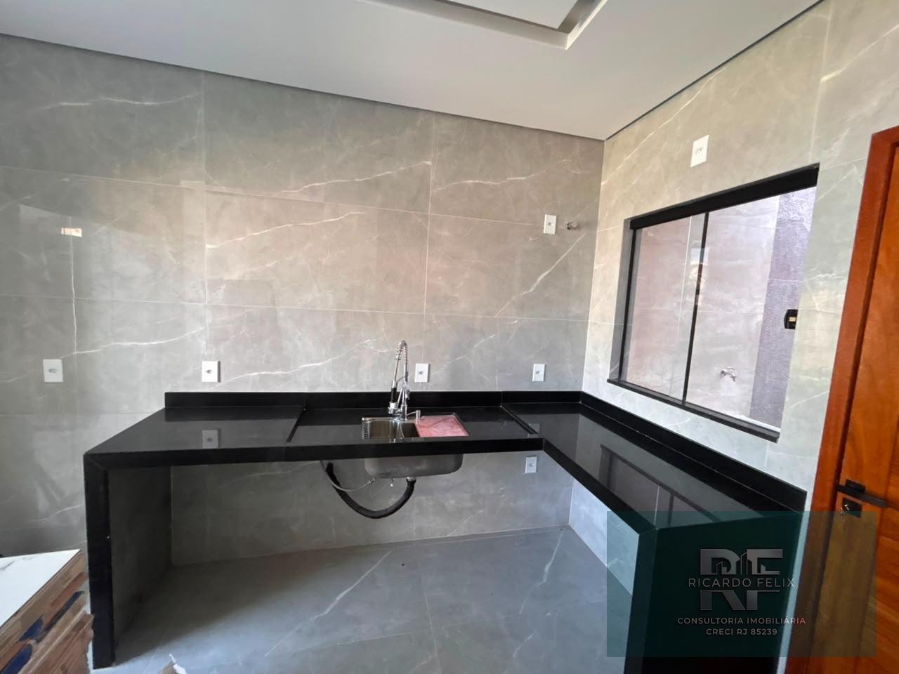 Casa à venda com 3 quartos, 1 suíte, 2 vagas e 180m² no Recreio, Rio das Ostras (RJ) — foto 9 de 20