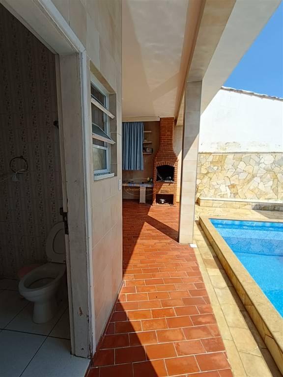 Casa à venda com 3 quartos, 1 suíte, 2 vagas e 115m² no Cidade Ocian, Praia Grande (SP) — foto 28 de 30
