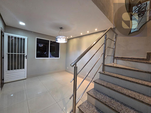 Casa de Condomínio Villa Borghese com piscina privativa
