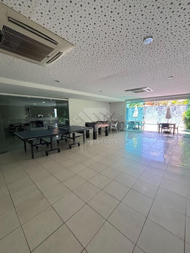 Compre Apartamento à venda em Casa Forte, Recife. 80m², 3 quartos (2 suítes), sala ampliada e área de lazer completa no Edf. Álamo. Agende visita hoje com Leicam Maciel